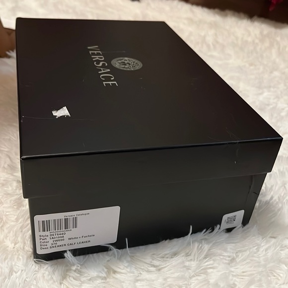 VERSACE GRECA MEDUSA TAG SNEAKERS - Picture 1 of 5